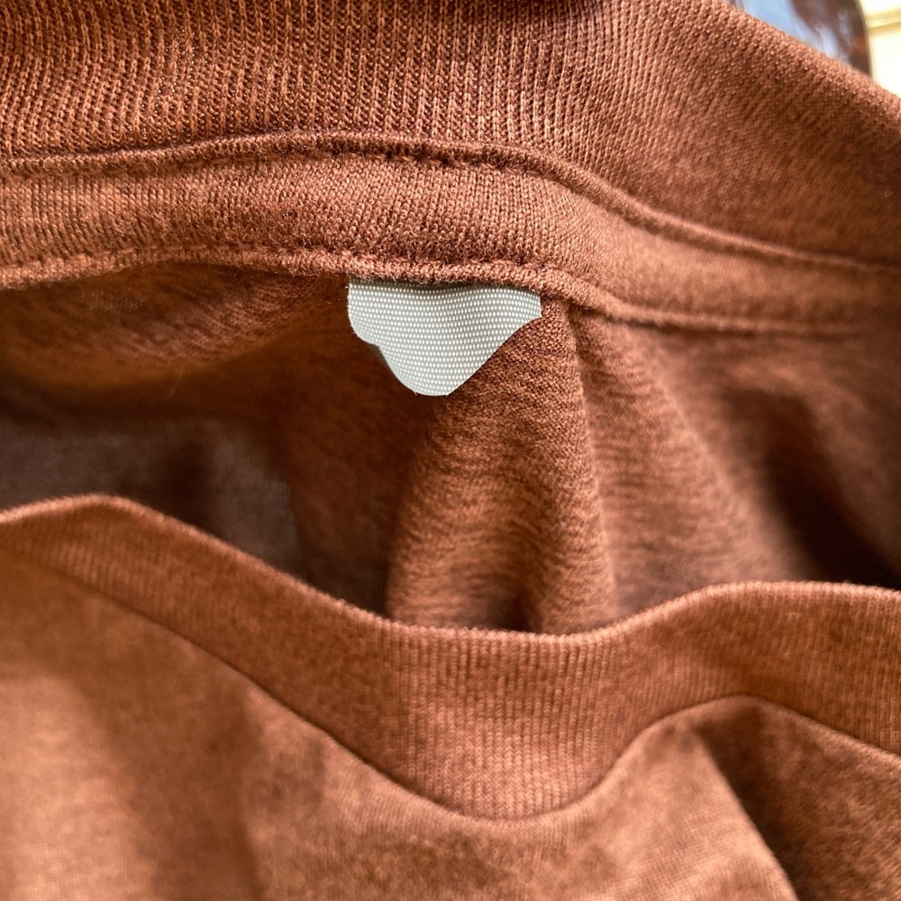 Vuori Daydream Brown Crew Neck Long Sleeve Tee in Mulberry Heather, Sz XS - Picture 12 of 14